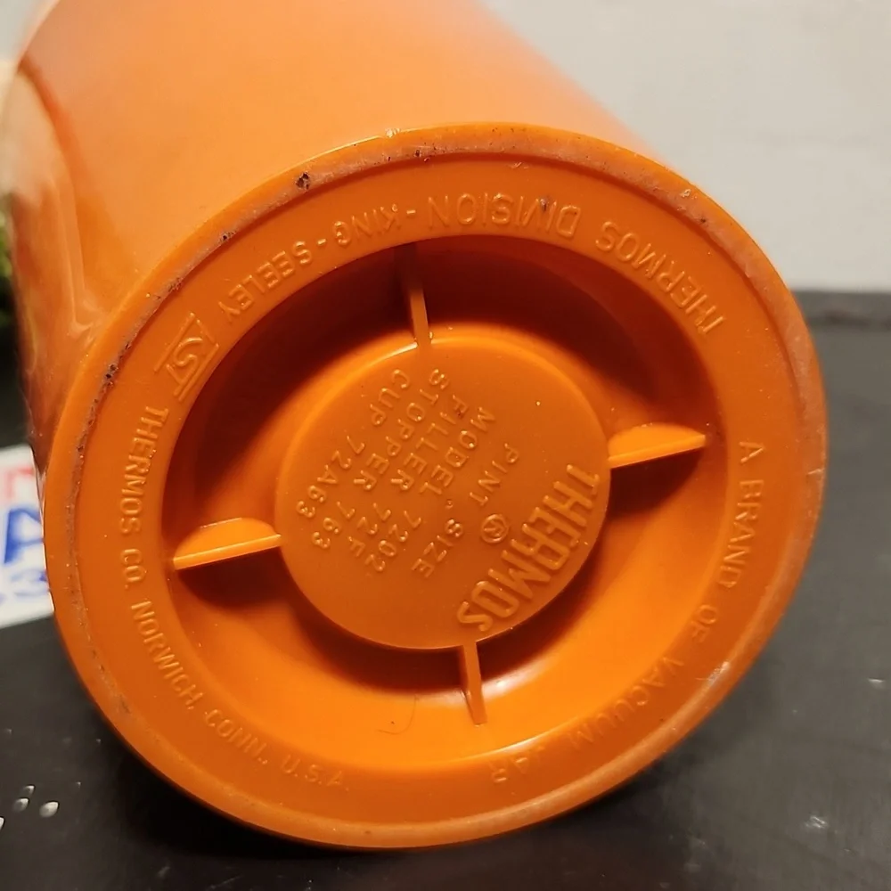 THERMO Vintage Thermoses 3
